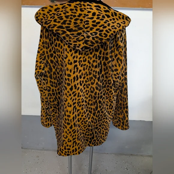 Vintage Animal Leopard Print Velvet Hooded 80s Coat - Picture 2 of 6